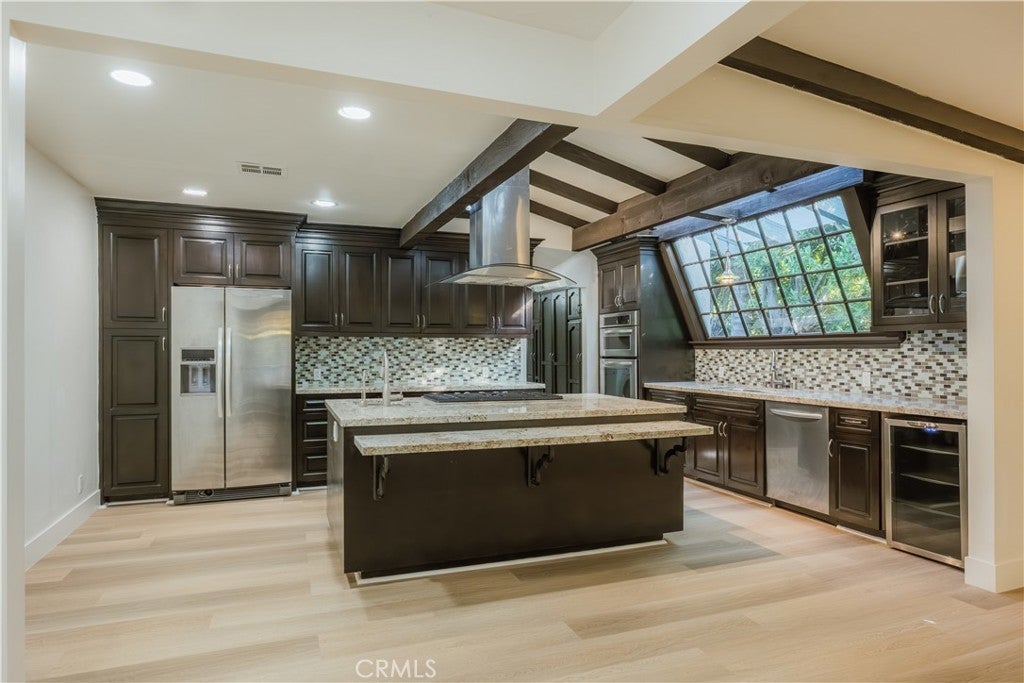 Photo of Listing #SR25252849