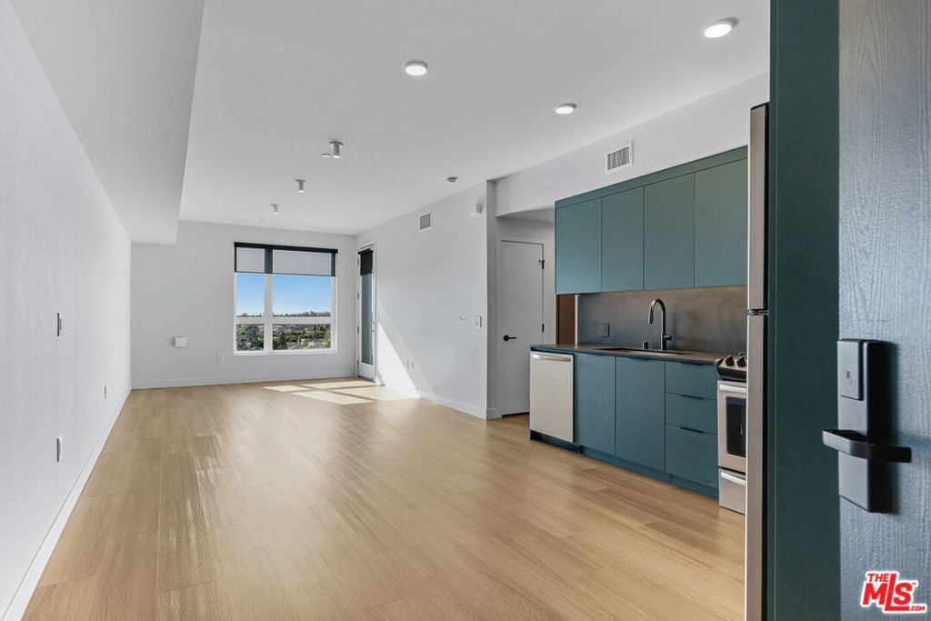 Photo of Listing #25614435