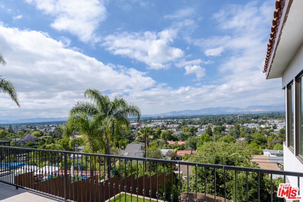 Photo of Listing #25614427