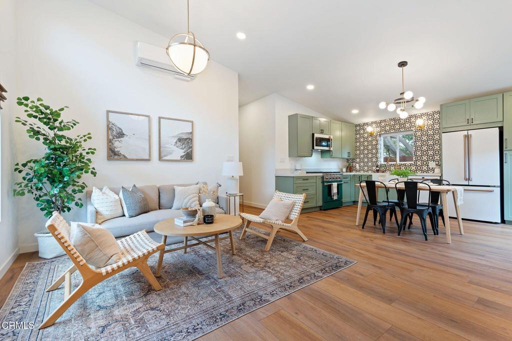 Photo of Listing #V1-33206