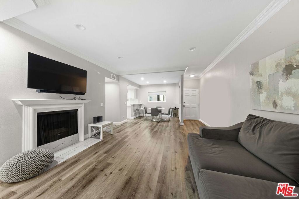 Photo of Listing #25613273