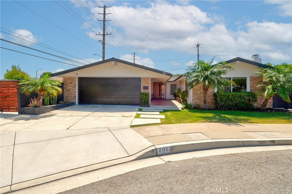 Photo of Listing #OC25252232