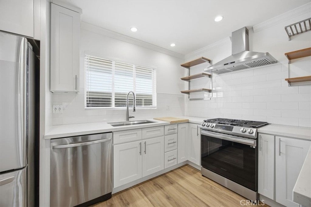 Photo of Listing #SB25254089