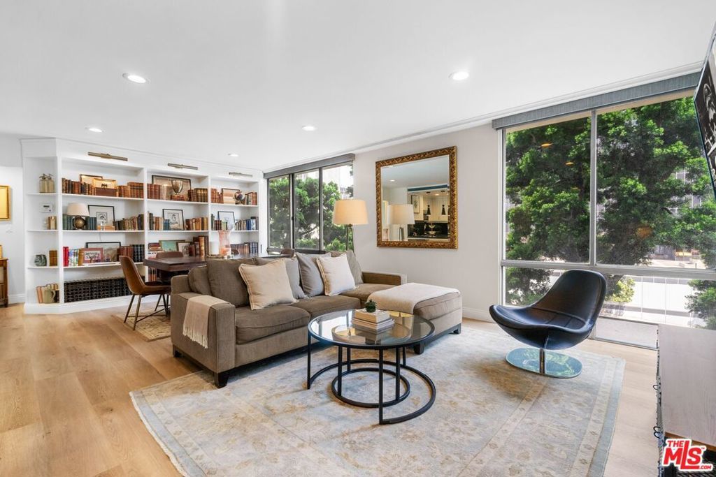 Photo of Listing #25610523