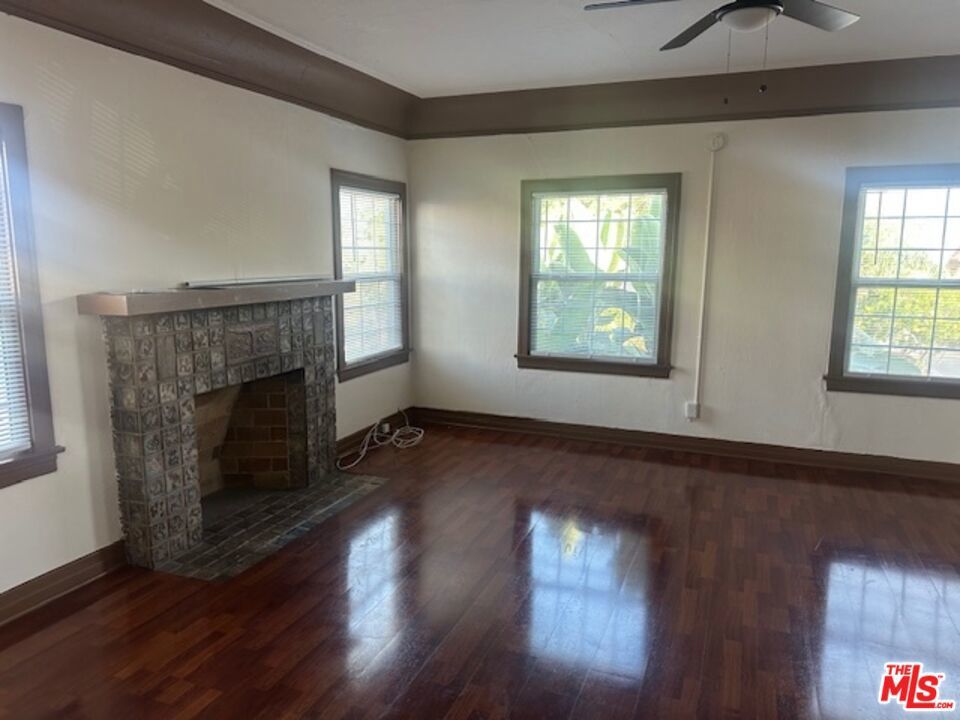 Photo of Listing #25615589