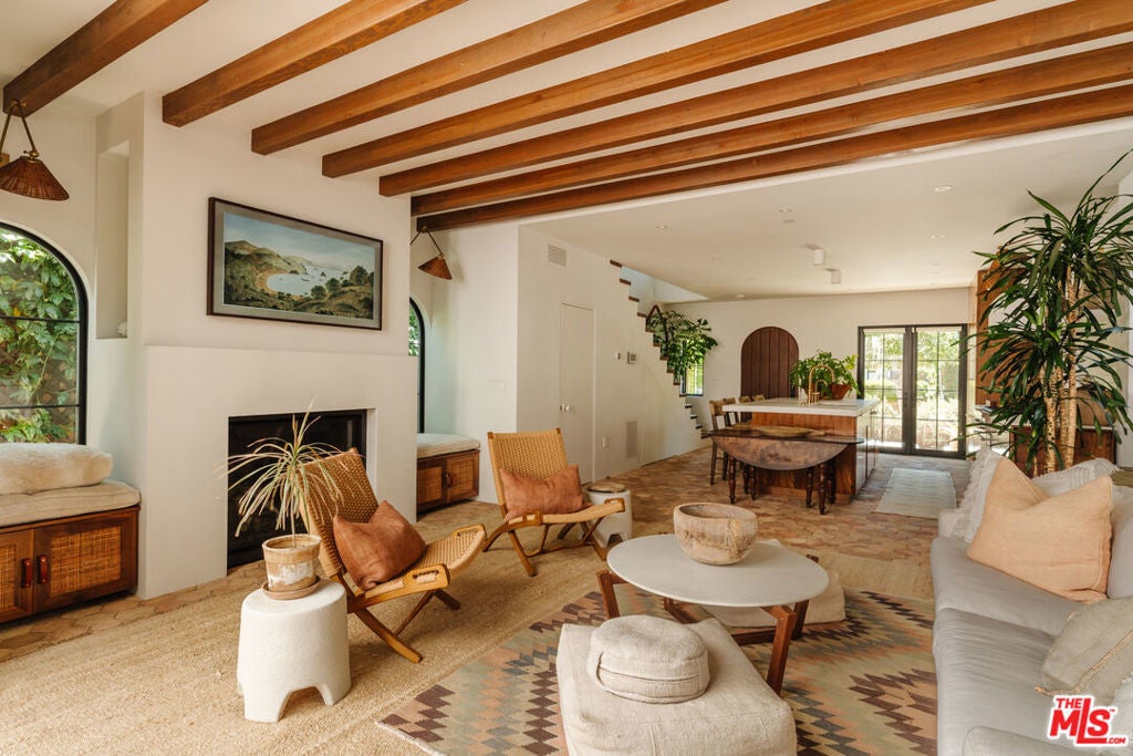 Photo of Listing #25615771