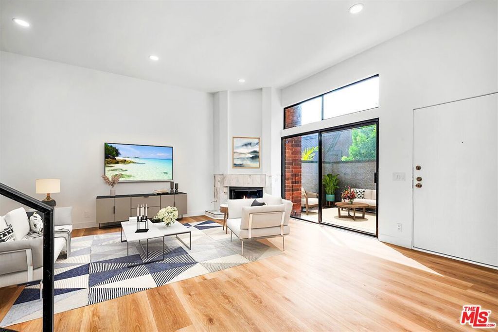 Photo of Listing #25616333