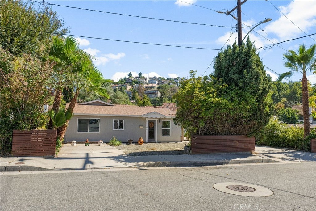 Photo of Listing #NP25255429