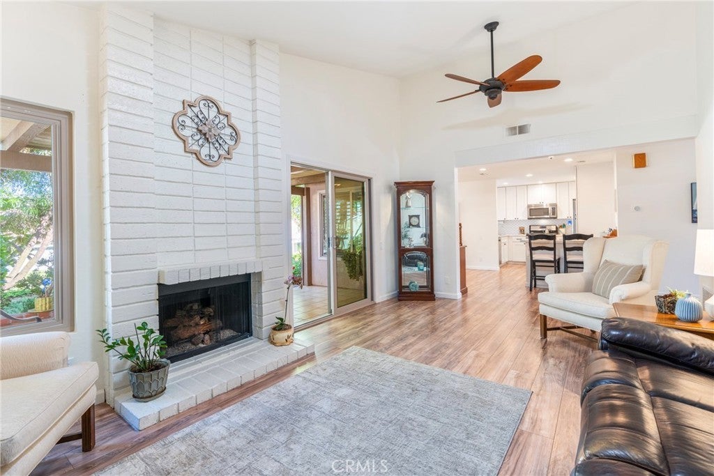 Photo of Listing #OC25253034