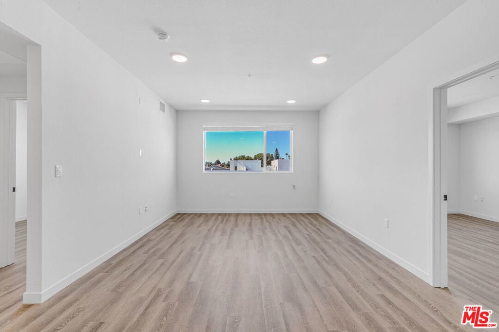 Photo of Listing #25617557