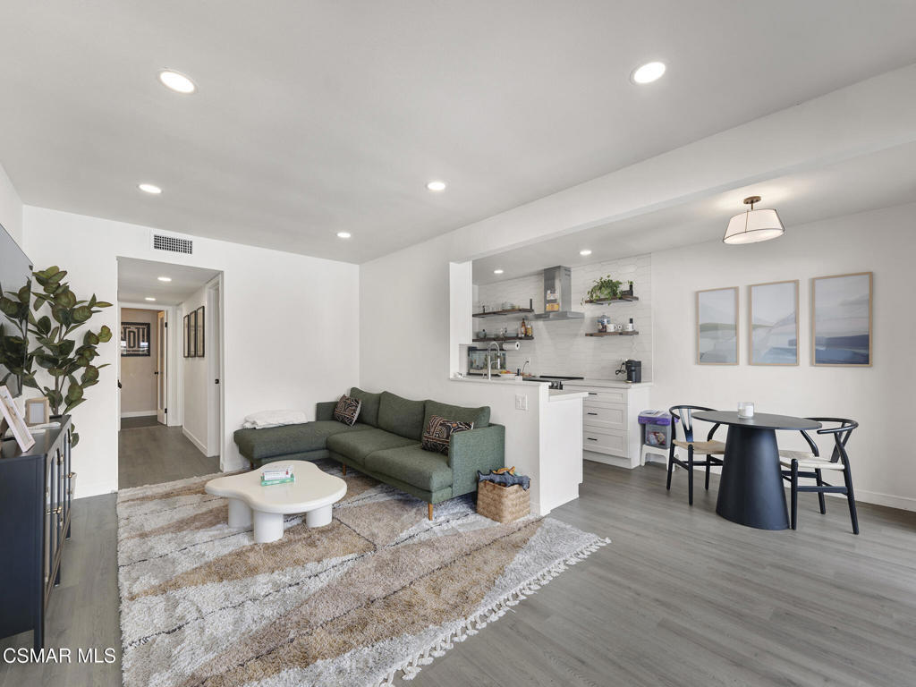 Photo of Listing #225005569