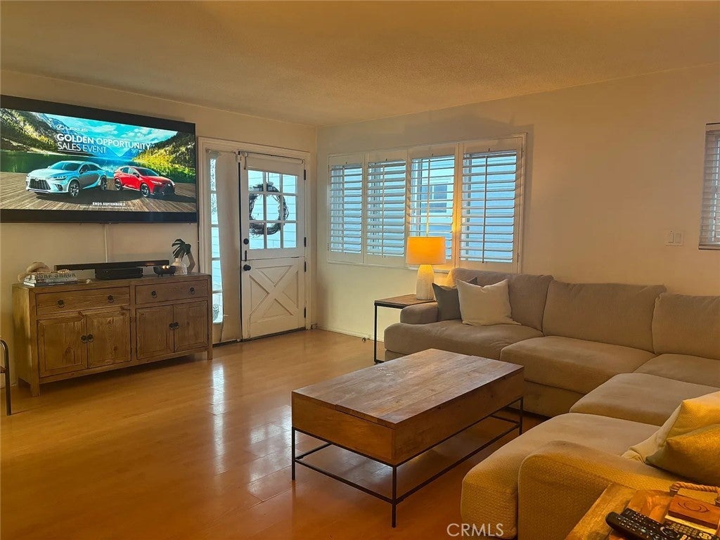 Photo of Listing #SB25253516