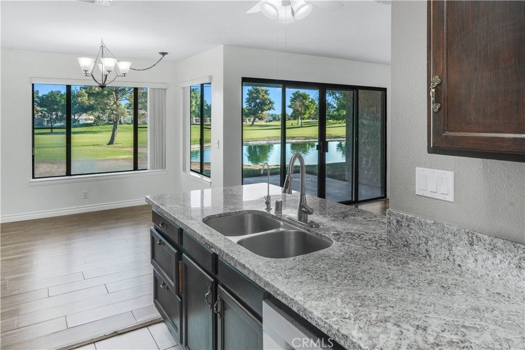 Photo of Listing #IV25255825