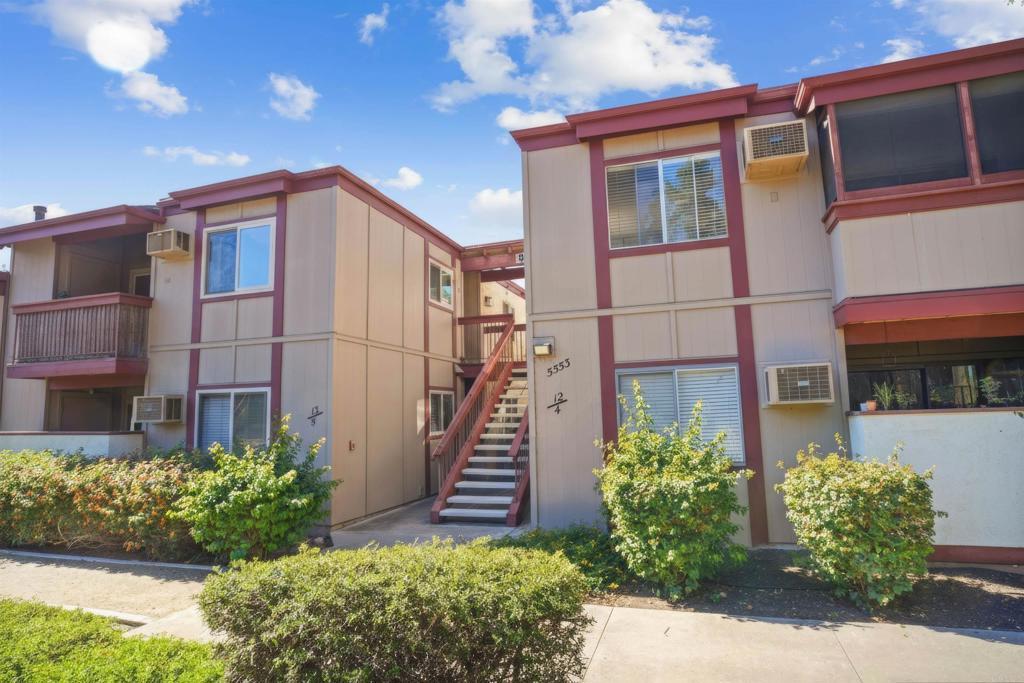 Photo of Listing #PTP2508516