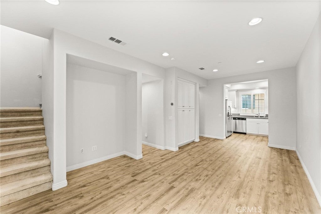 Photo of Listing #PW25258940