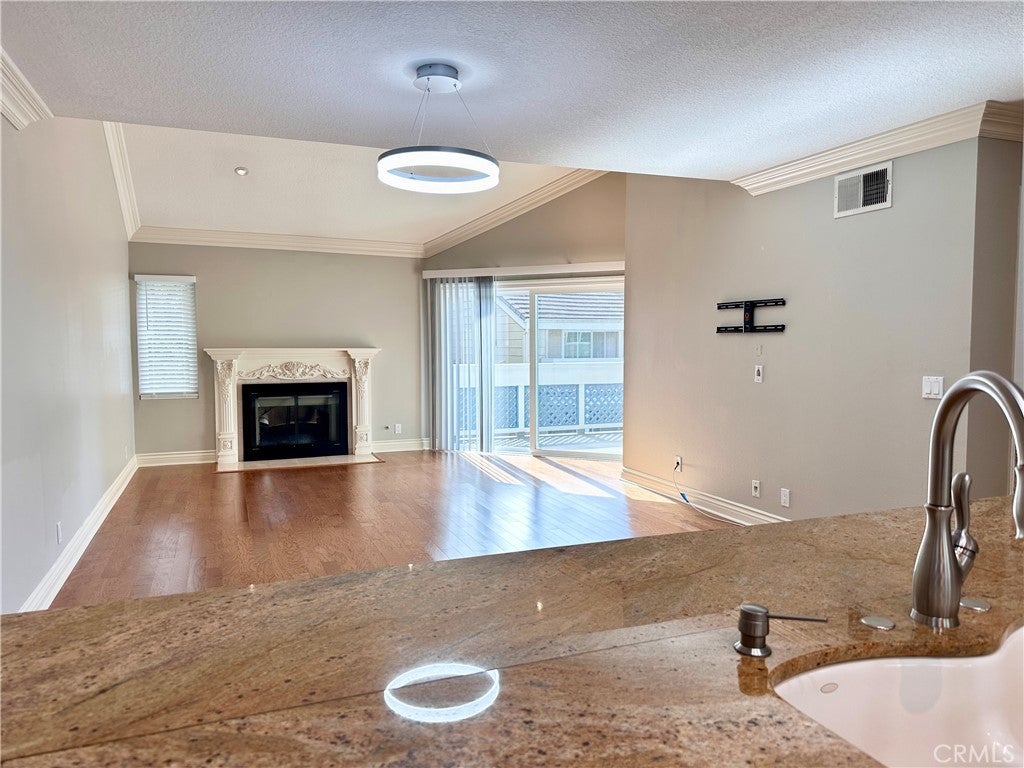 Photo of Listing #PW25260168