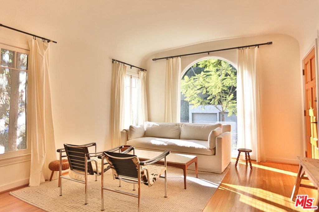 Photo of Listing #25618511