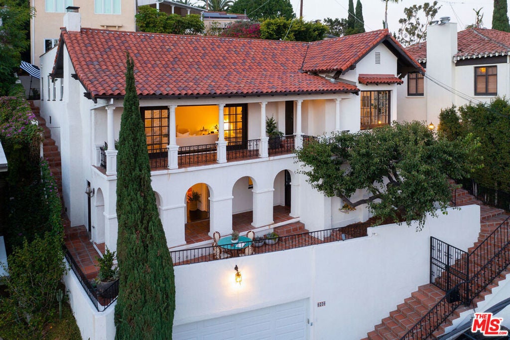 Photo of Listing #25619303