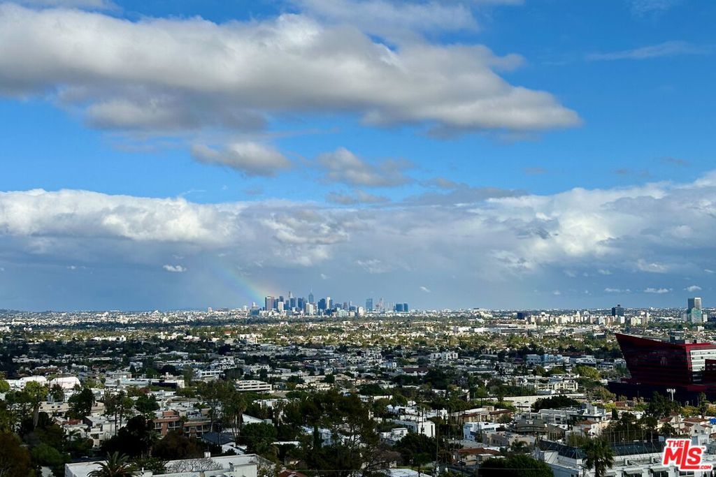 Photo of Listing #25619553