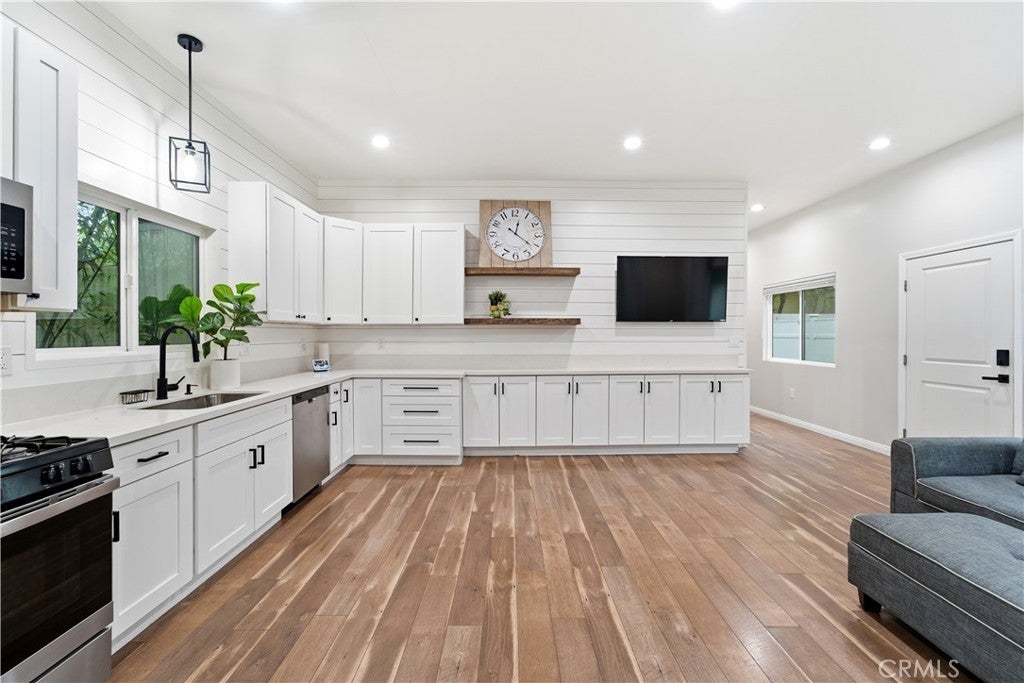 Photo of Listing #SR25262316