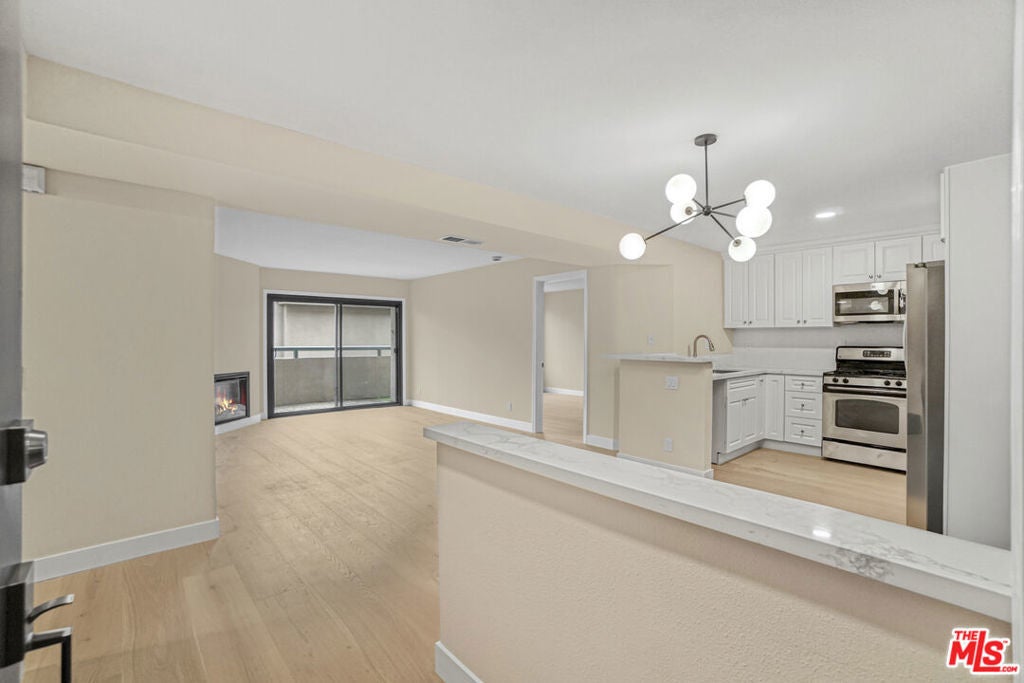 Photo of Listing #25621301