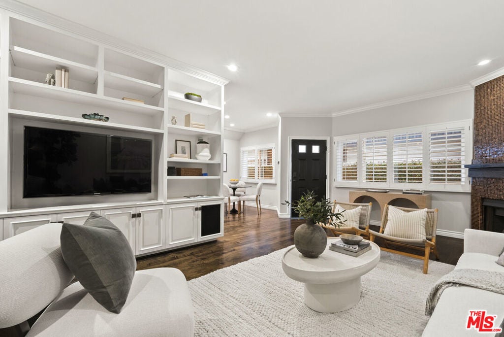 Photo of Listing #25621699