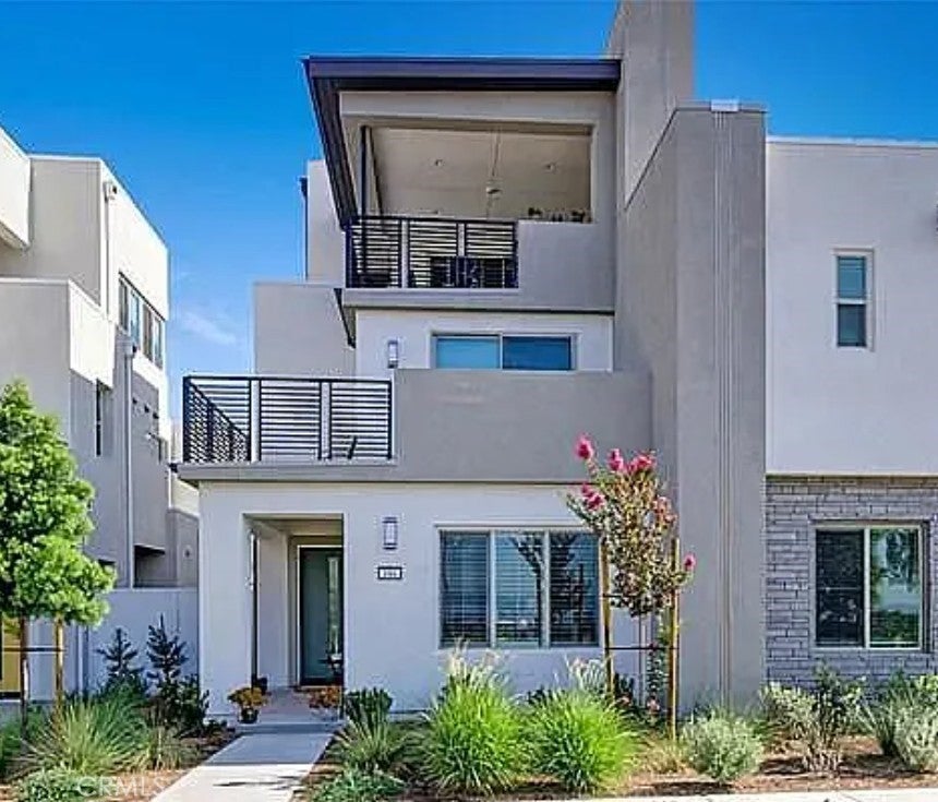 Photo of Listing #OC25265225