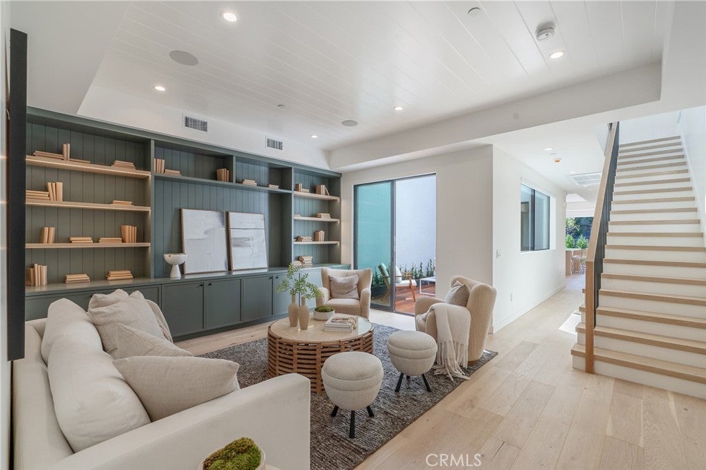 Photo of Listing #SB25265510