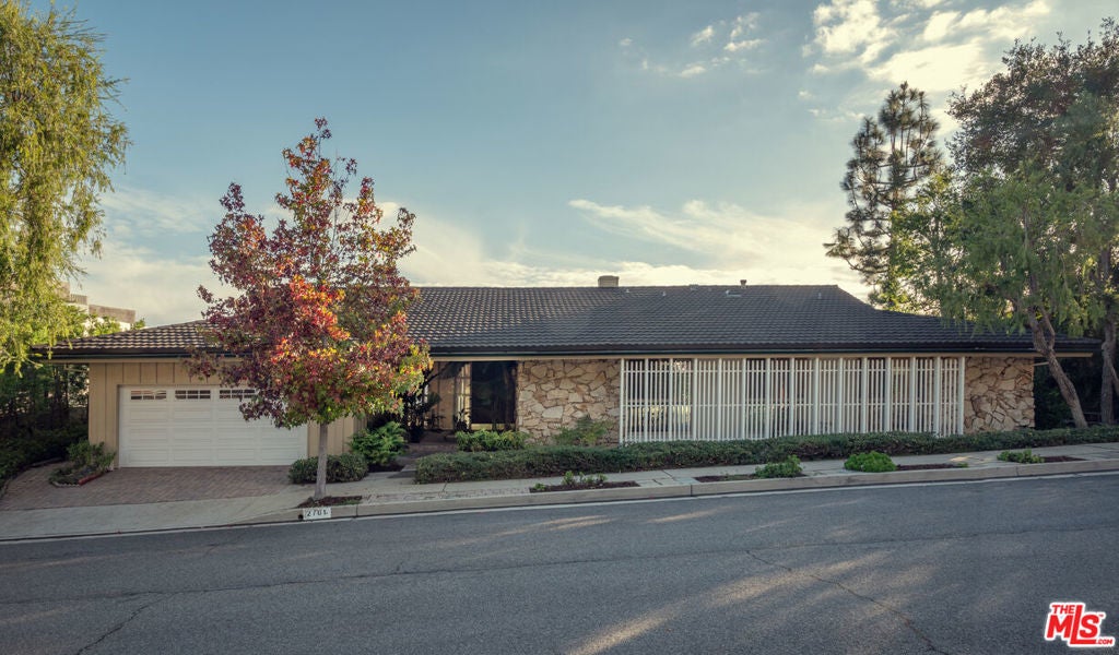 Photo of Listing #25622457