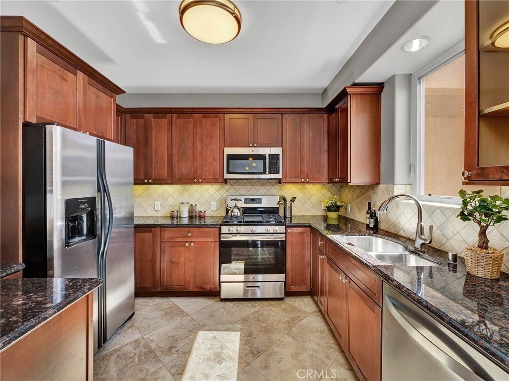 Photo of Listing #SR25265158