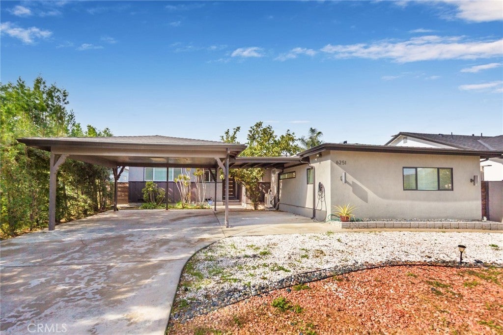 Photo of Listing #SR25266137