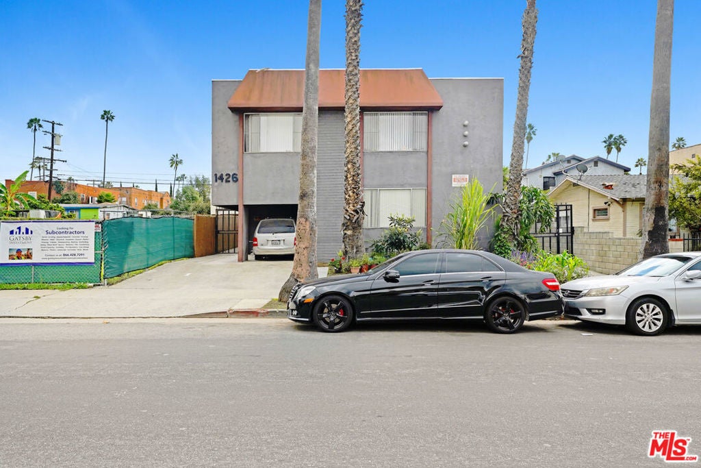 Photo of Listing #25621865