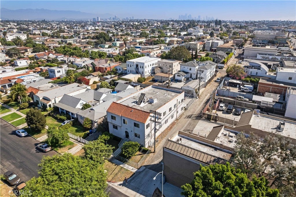 Photo of Listing #DW25267242