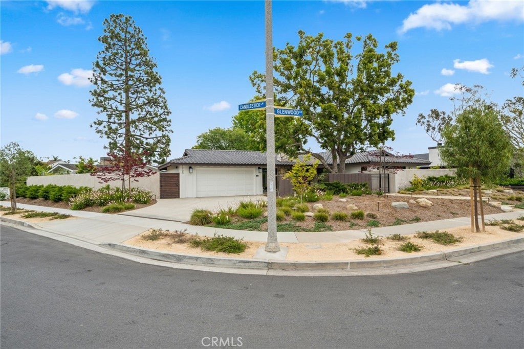 Photo of Listing #NP25268523