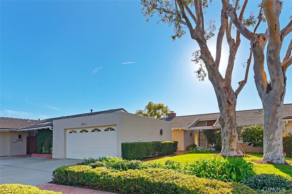 Photo of Listing #NP25268907