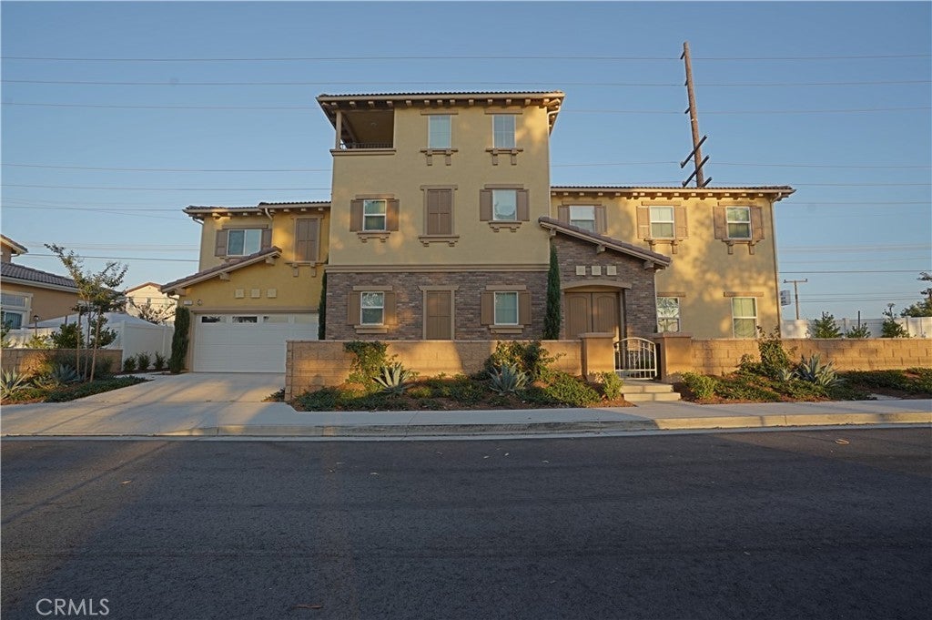 Photo of Listing #OC25269301