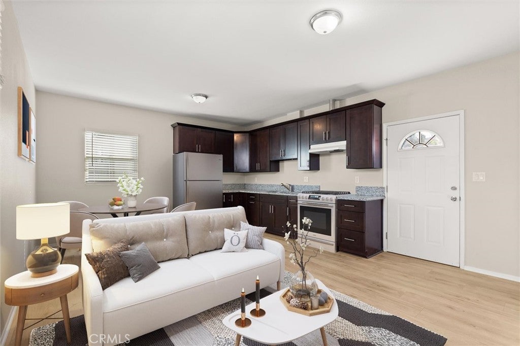 Photo of Listing #PW25269903