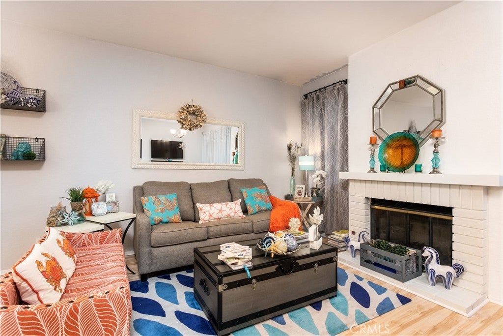 Photo of Listing #SR25270703