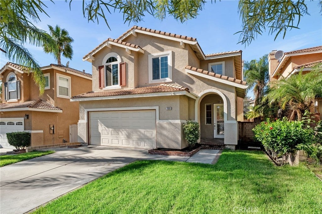 Photo of Listing #IV25268140