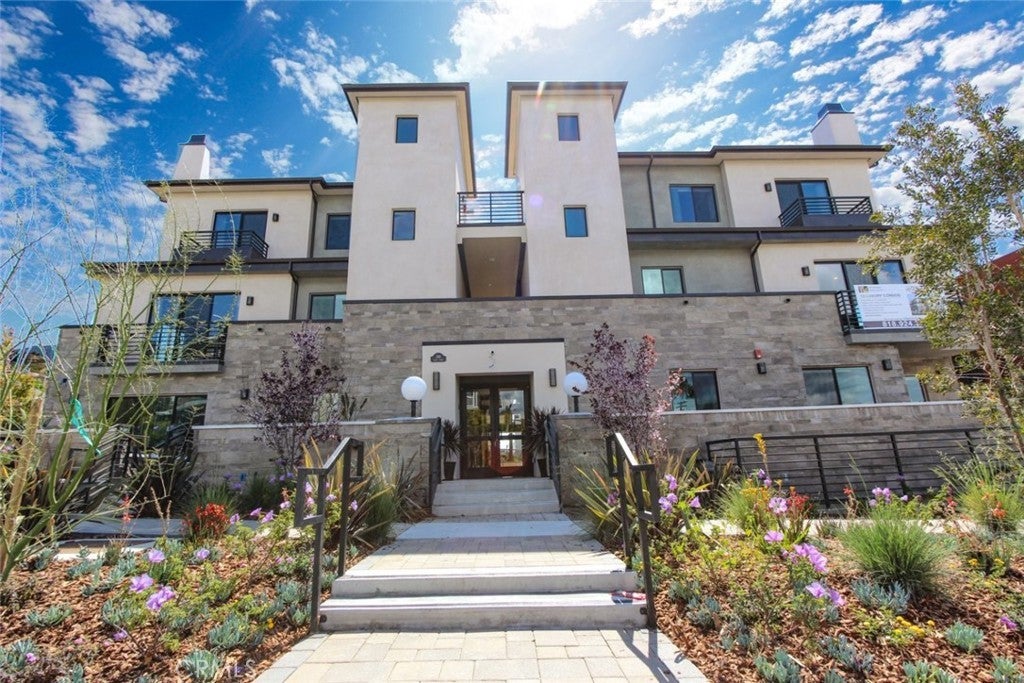 Photo of Listing #SR25271868