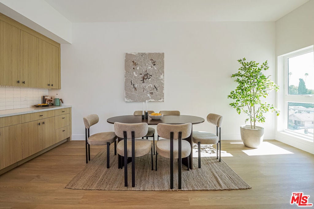 Photo of Listing #25627999