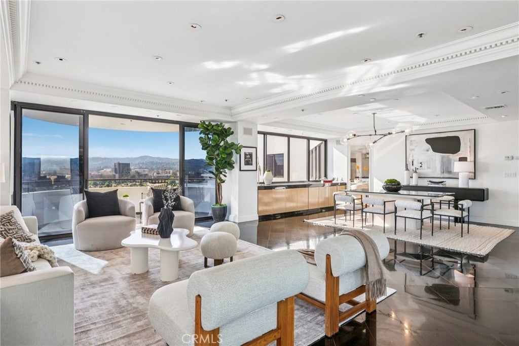 Photo of Listing #SB25257682