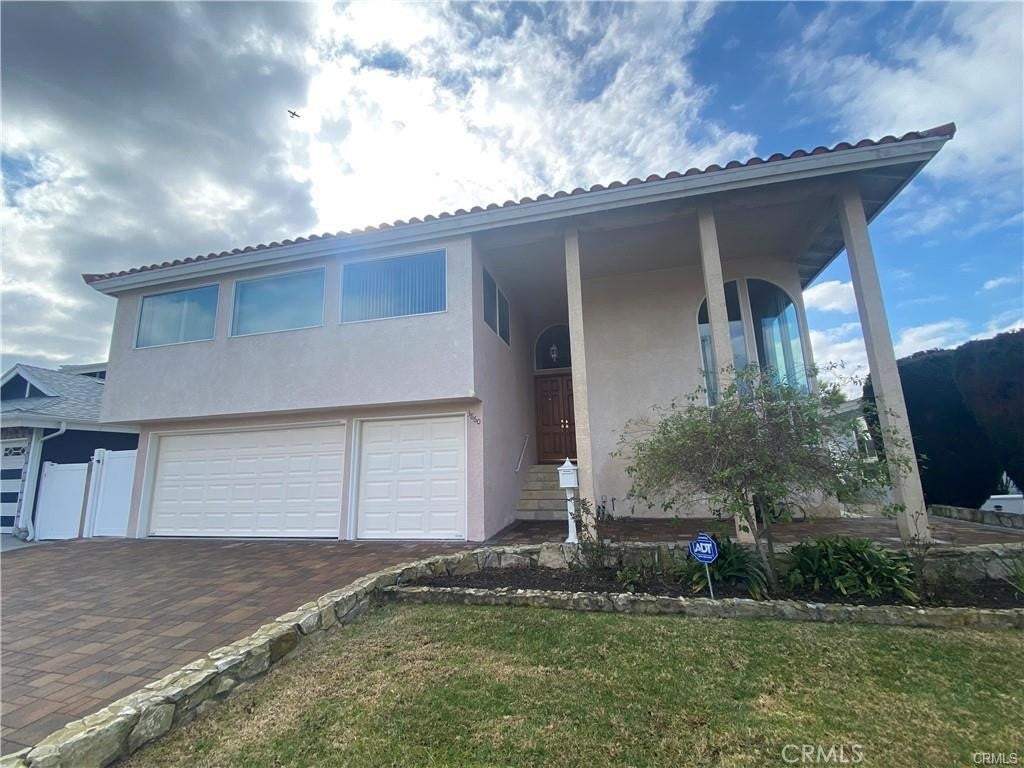 Photo of Listing #PV25275832