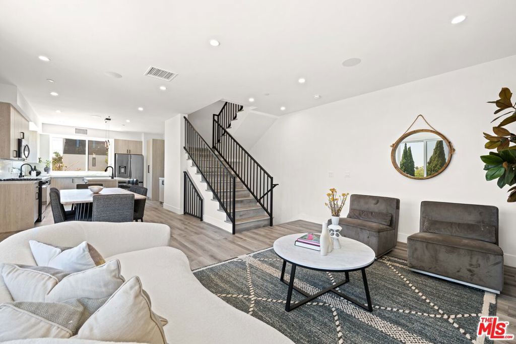 Photo of Listing #25629417