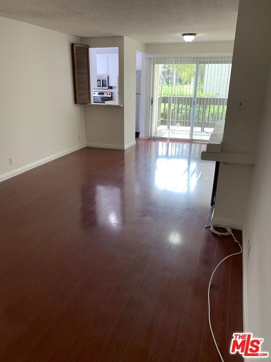 Photo of Listing #25629419