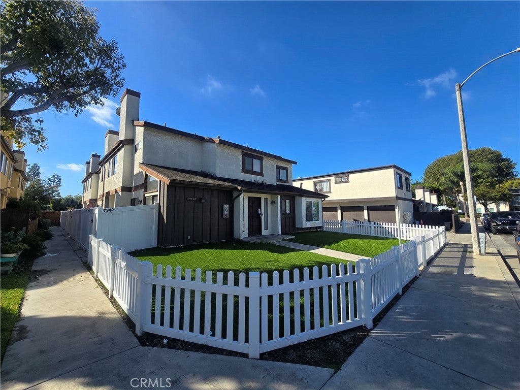 Photo of Listing #OC25277733