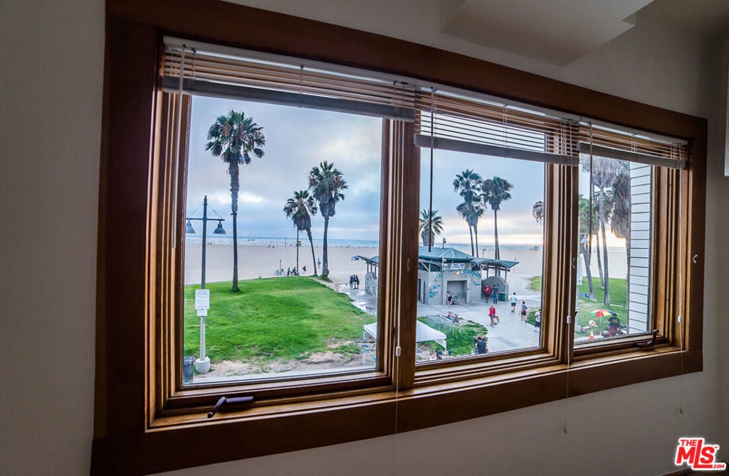 Photo of Listing #25629811