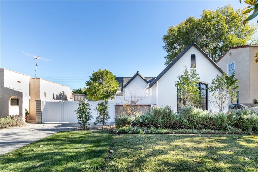 Photo of Listing #SR25277517