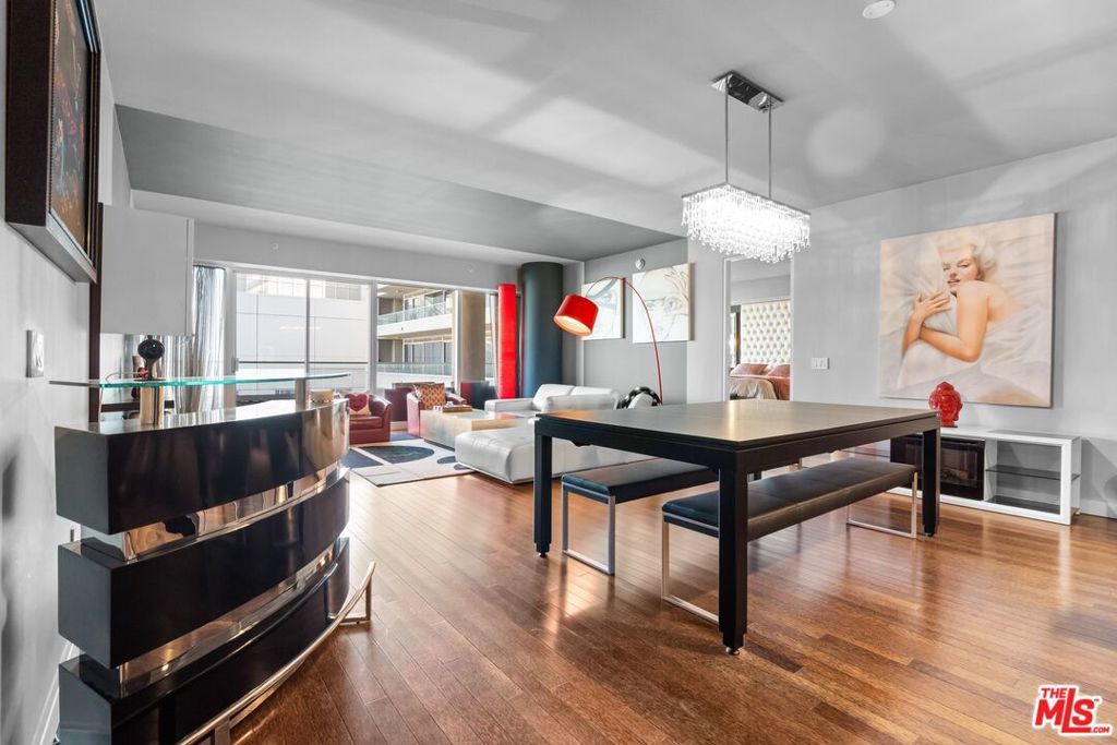 Photo of Listing #25630735