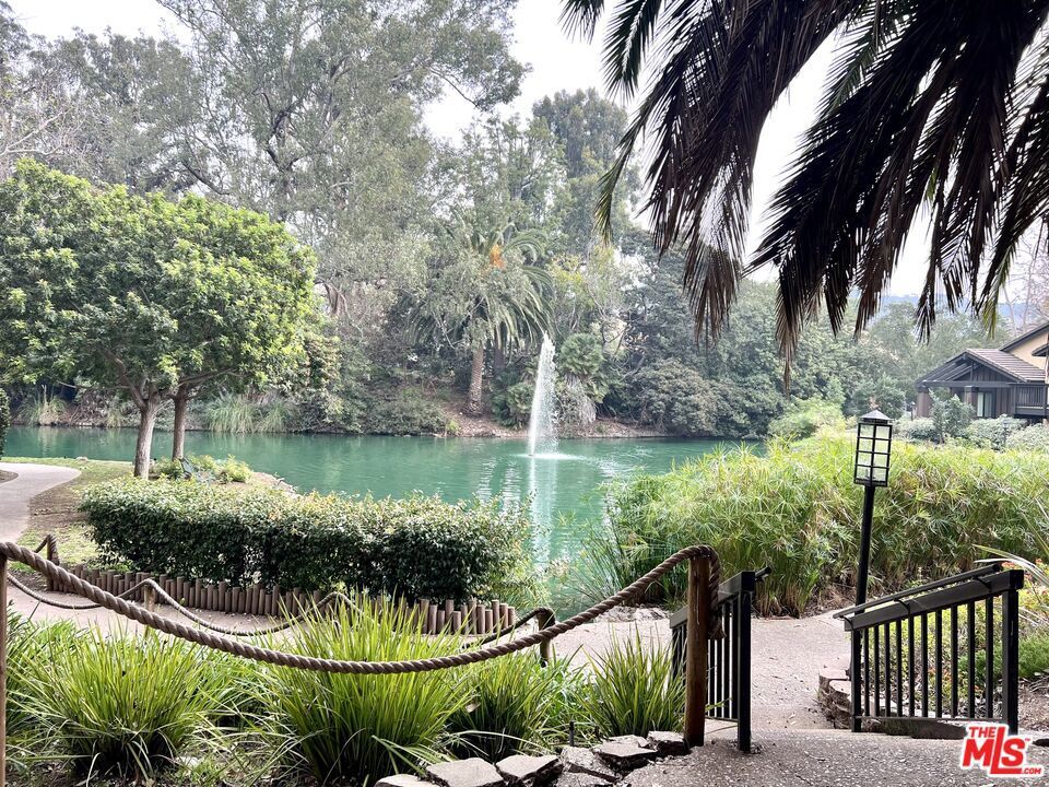 Photo of Listing #25631843